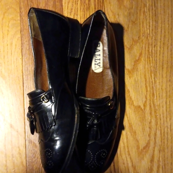 BALLy  SLIP ON LOAFERS   DRESS SHOES  WITH TASSELS  BLACK LEATHER  SIZE 8 - Picture 3 of 14